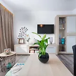Biston Villa Baška Voda