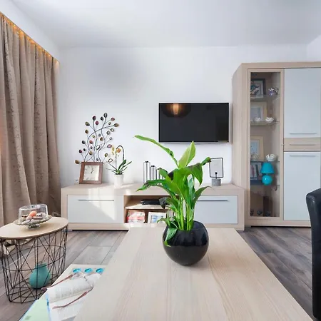 Biston Villa Baška Voda