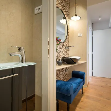 Biston Villa *